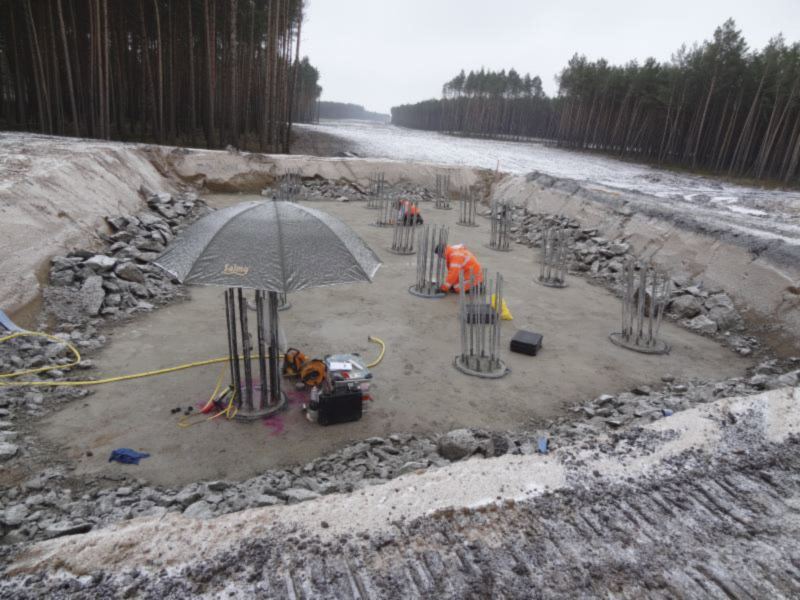 Cross hole measurement setup in the excavation pit