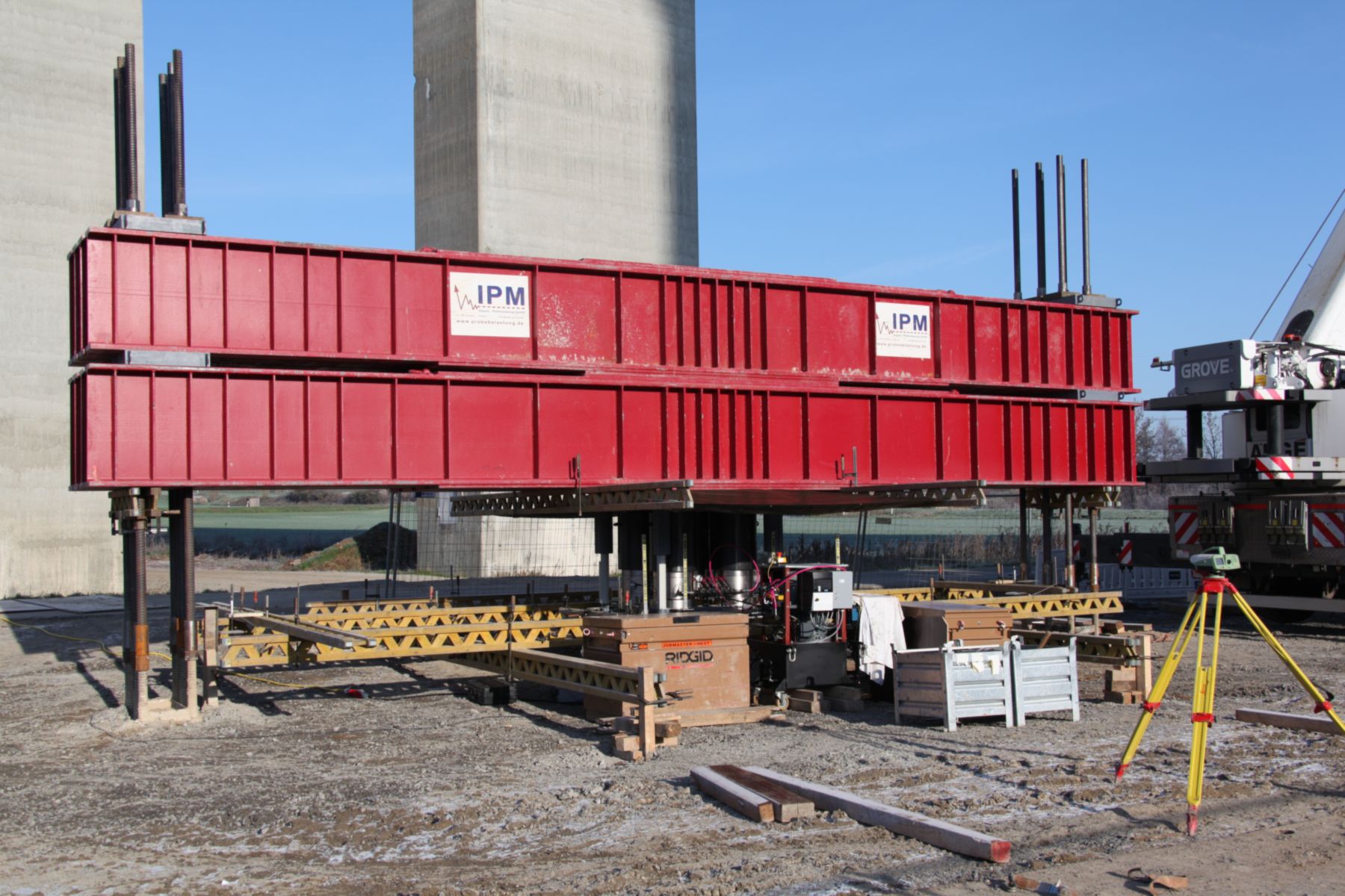 Static load test up to 27,000 kN at the Mainbrücke Marktbreit